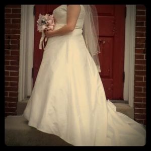 Bridal gown